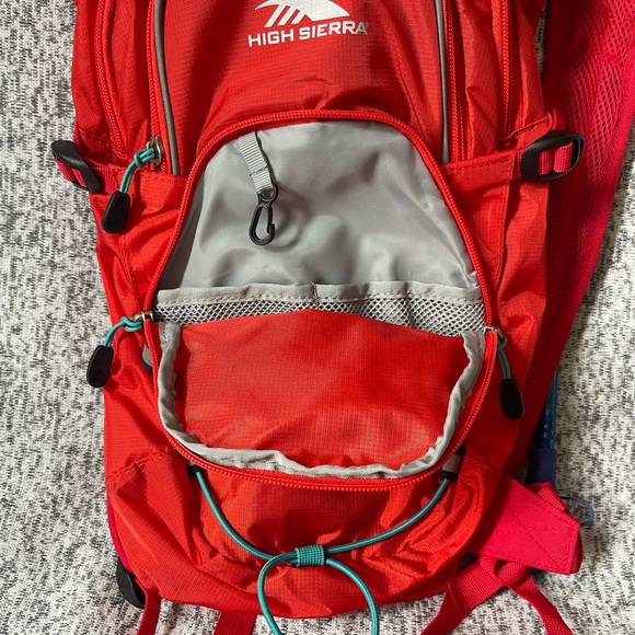 High Sierra HydraHike 2L Hydration Backpack, Lightweight - Picture 5 of 5
